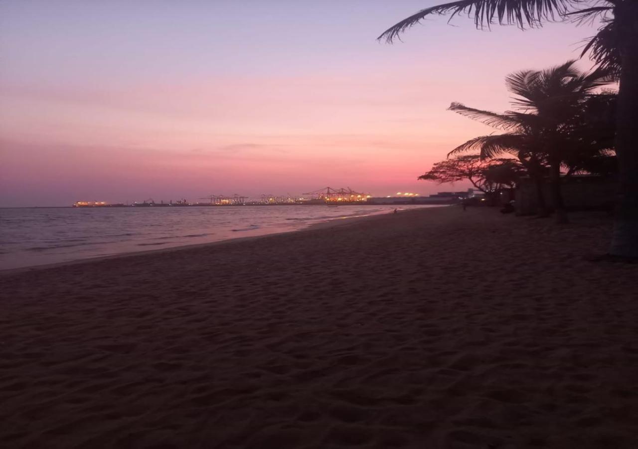 Cocobeach-Hotel Ломе Екстериор снимка